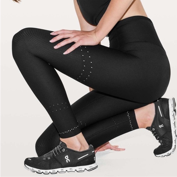 Lululemon Zoned In Tight *27" Black Size 4 - Picture 1 of 3